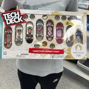 Tech Deck Tm Paris 2024 legends 8-pack